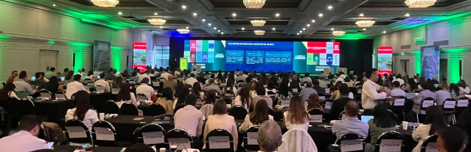 Primer día del Congreso Camacol Verde