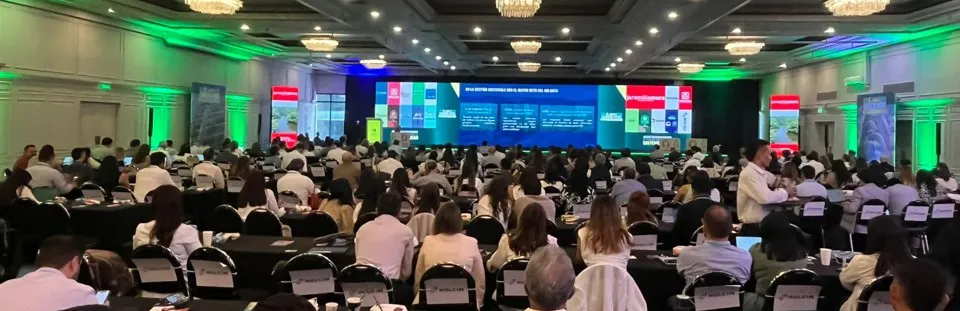 Primer día del Congreso Camacol Verde
