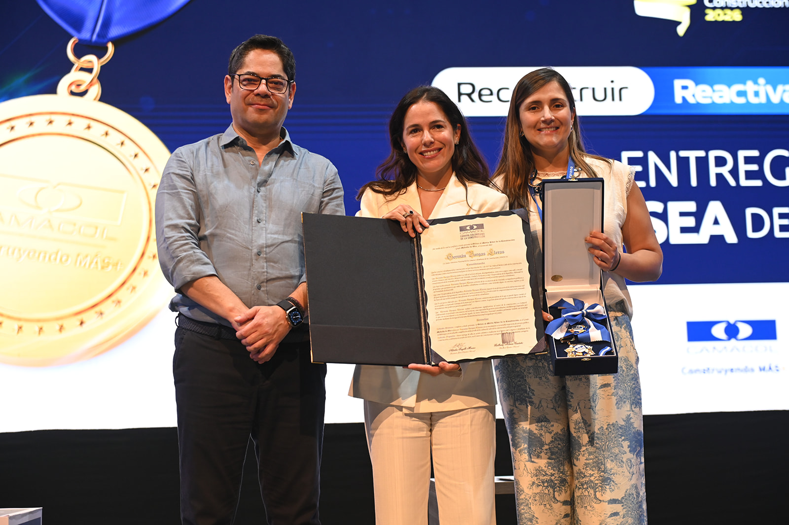 Homenaje póstumo a Germán Vargas Lleras en Congreso de CAMACOL