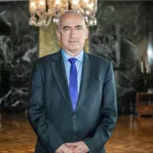 Leonardo Villar