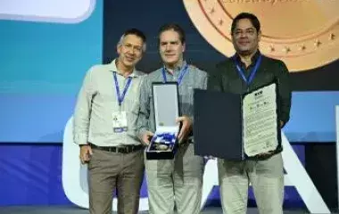 Camacol otorga Presea de Oro a Roberto Moreno